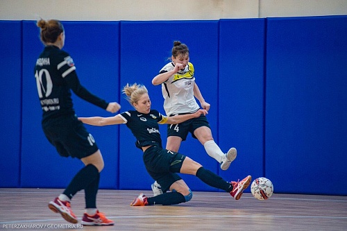 Сибирячки продолжают лидировать