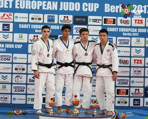 Борцы России всех превзошли на Кубке Европы