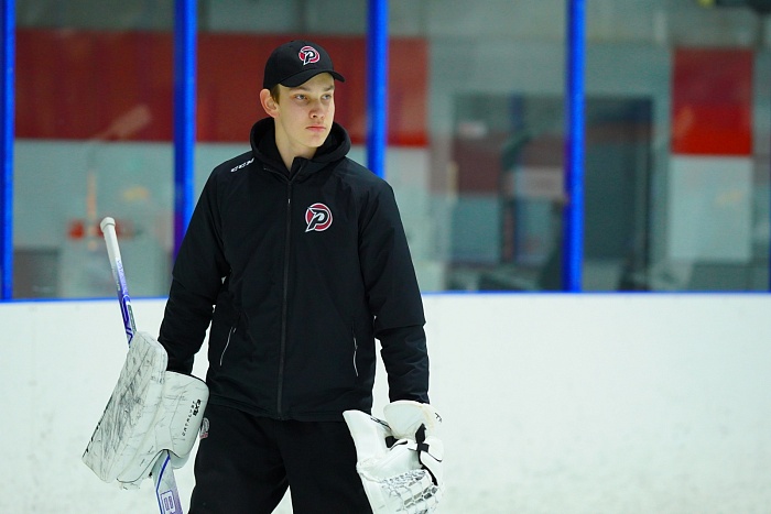 Голкипер хоккейного клуба «Рубин» Денис Габдрахманов: «О тренерской карьере пока не думаю, сейчас у меня другие цели»