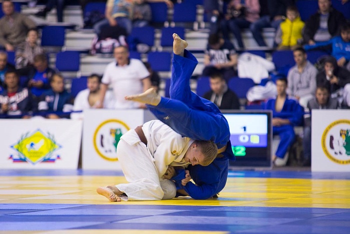 В Грозный отправился тюменский «Боец»