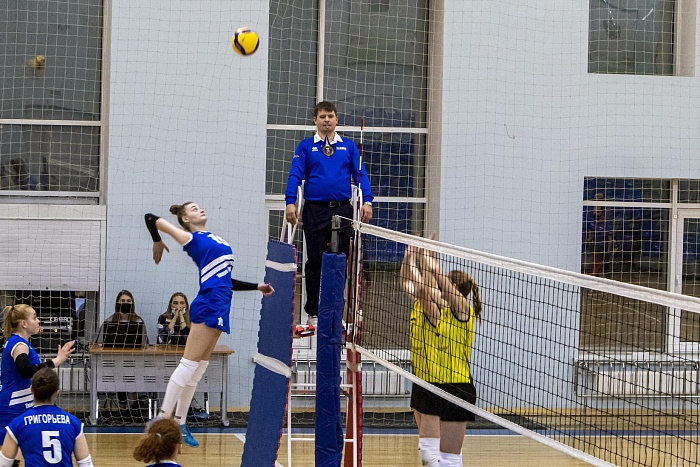 В четырех сетах уступили «Ленинградке»