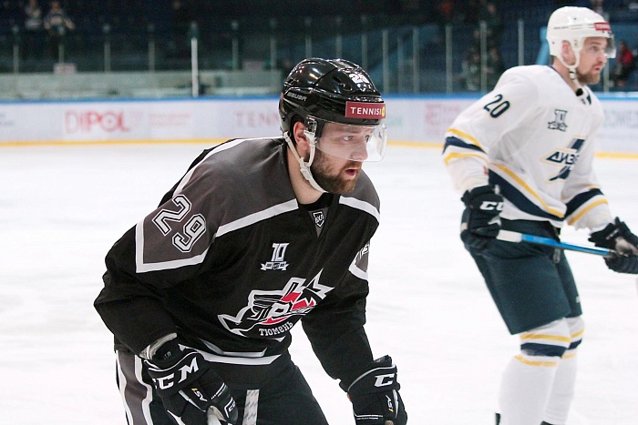 «Рубин» прекратил трудовые отношения с тремя игроками