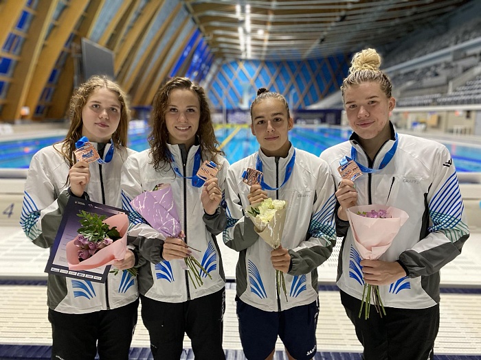 Под занавес отличились в эстафете