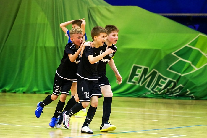 Команда Евгения Беломоина обыграла кемеровчан и вышла в четвертьфинал