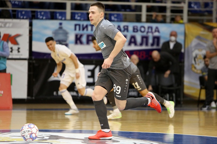 Нападающий мини-футбольного клуба «Тюмень» Никита Емельянов отправился в «Сибиряк»