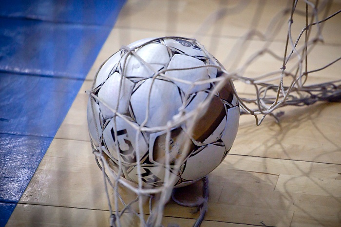 Тюменский футболист забил два автогола в одном матче