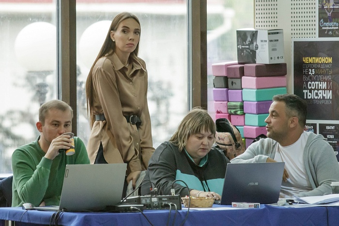 Региональный чемпионат по воздушной акробатике «Шаги к успеху» в Тюмени