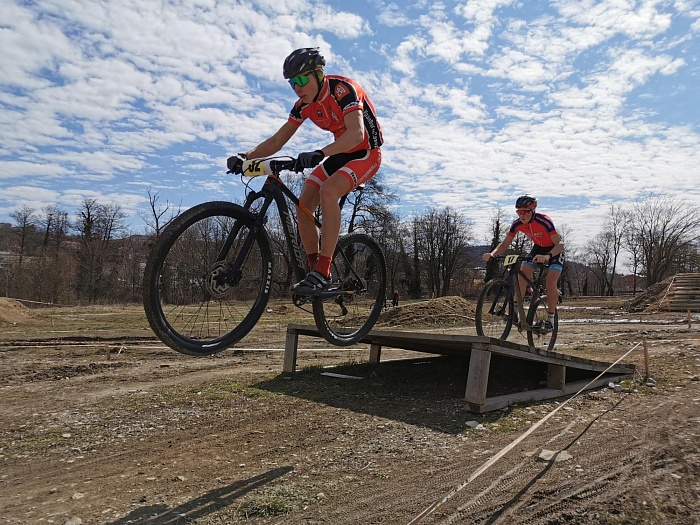 Соперничали в гонке на выбывание