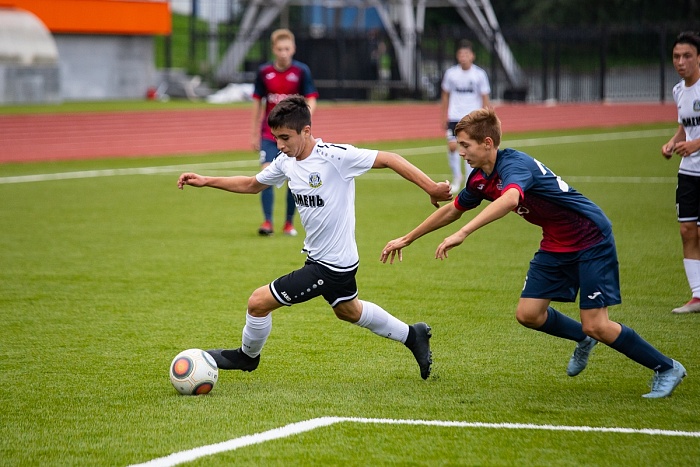 Дома разгромили уфимскую команду