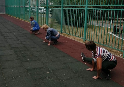 Во время тренировок детей тюменцы смогут заняться… йогой