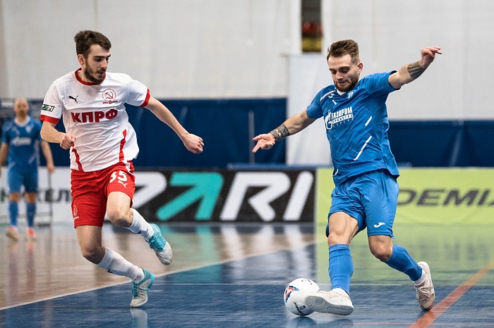 Сургутский МФК «Факел» дома проиграл первый полуфинальный матч