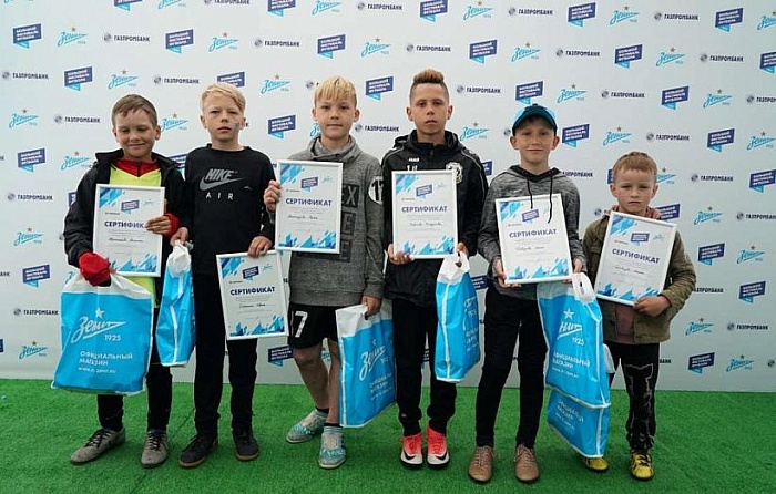 Шестеро счастливчиков поедут в Санкт-Петербург!