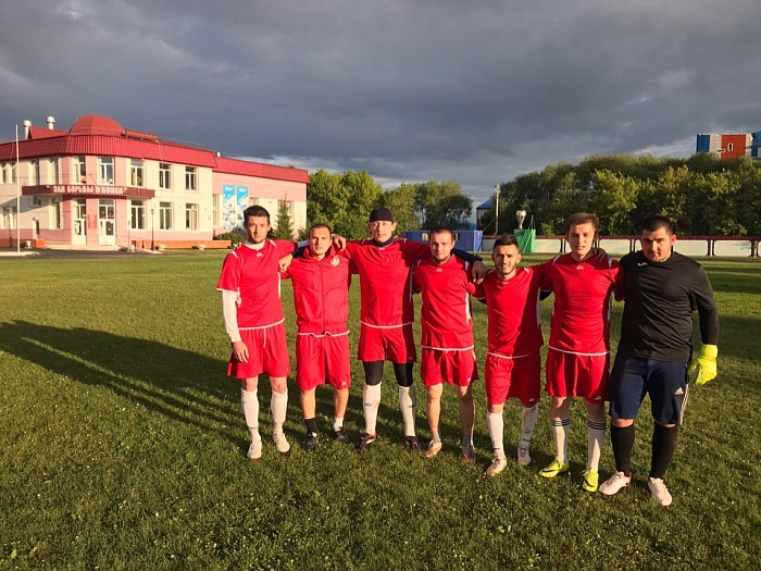 Ярче всех сыграл «Изумруд»