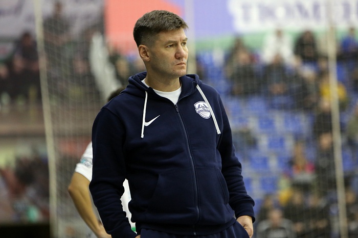 Главный тренер мини-футбольного клуба «Кристалл» Климентий Сидоров: «Нам не хватило Артёма Антошкина. Роль личности в любом виде спорта имеет колоссальное значение»