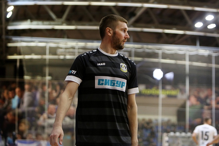 Нападающий мини-футбольного клуба «Тюмень» Андрей Батырев: «Я стал ещё ближе к мечте - сыграть в одной команде с сыновьями»