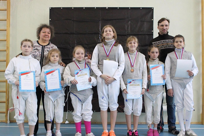 В Тюмени соревновались шпажисты и рапиристы