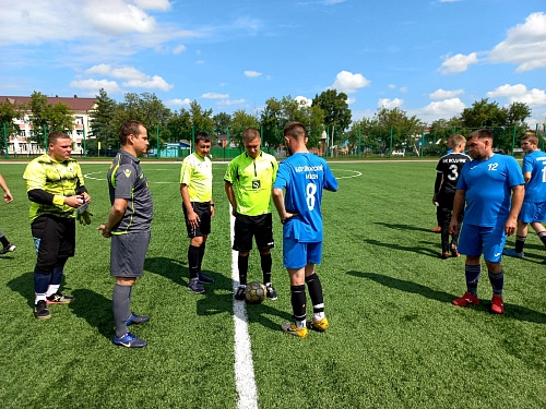 Хет-трик известного футболиста Дмитрия Семикина позволил «Ишиму» разгромить соперников из «Урожая»