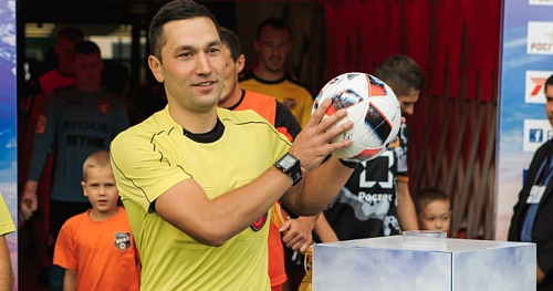 На «Геолог» вновь приедет скандальный арбитр…