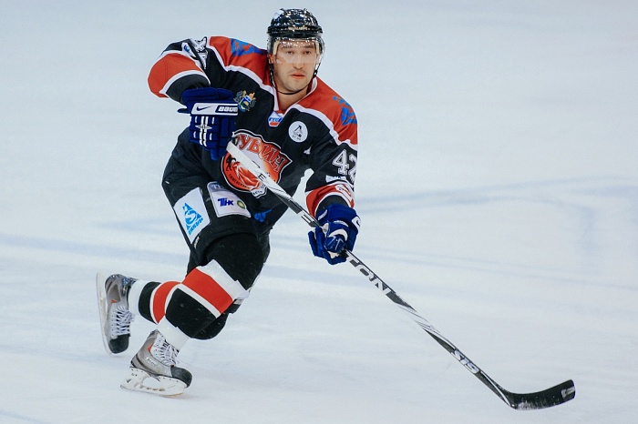 В Тюмени состоялся матч, посвящённый памяти игрока хоккейного клуба «Рубин» Ремира Хайдарова