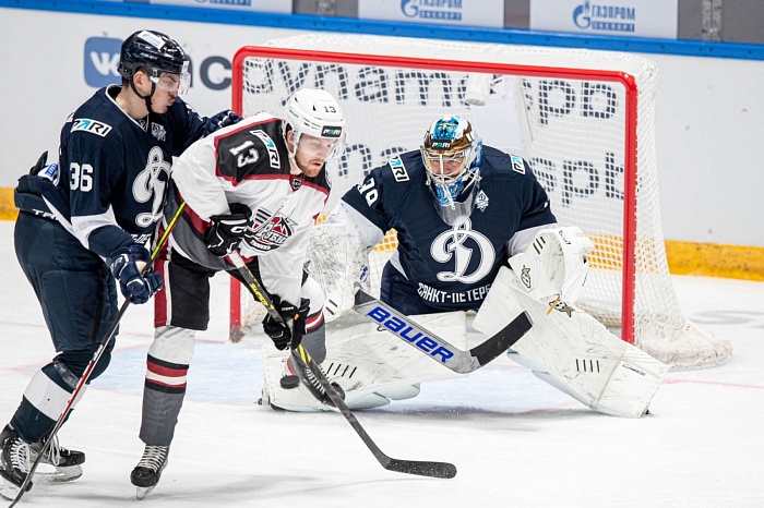 Тюменский хоккейный клуб «Рубин» забросил одну шайбу и победил в Санкт-Петербурге «Динамо»