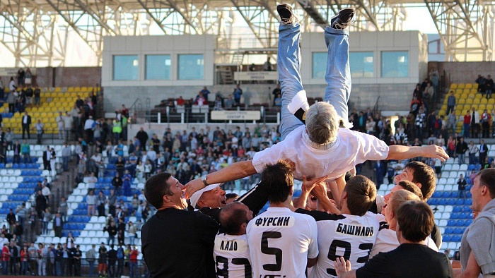 ФК «Тюмень» оформил долгожданное повышение в классе и вышел из второго дивизиона в Футбольную национальную лигу. Фото Антона САКЕРИНА