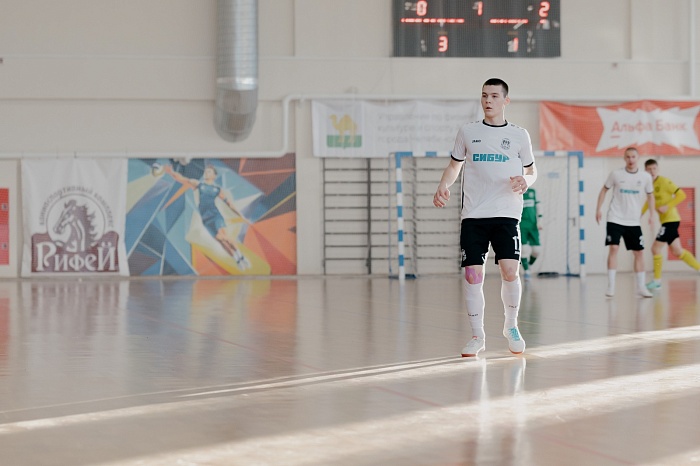 Чемпионат России. Высшая лига. Зона "Восток". "Металлург" - "Тюмень-дубль"