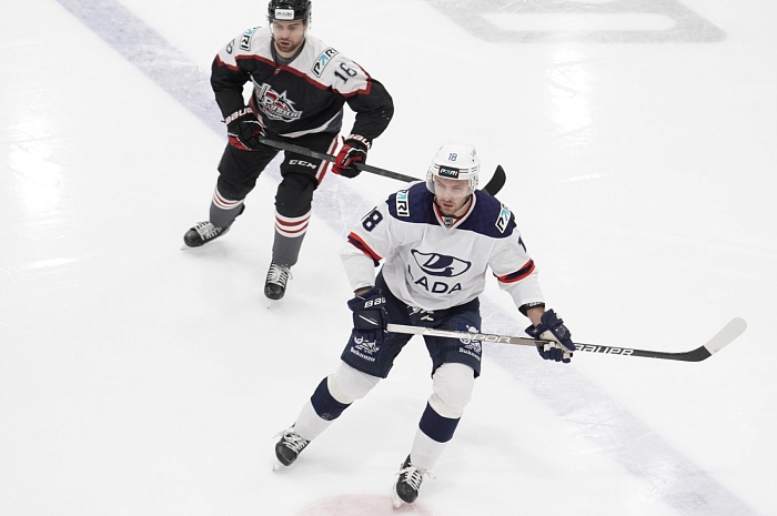 Форвард хоккейного клуба «Лада» Владислав Калетник: «Нужно было бросить и забить»