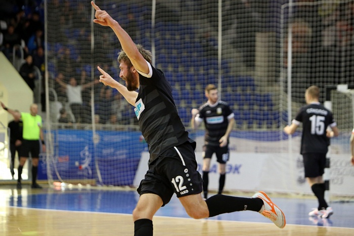 Чемпионат России по мини-футболу среди клубов PARI-Суперлиги. МФК «Тюмень» - КПРФ (Москва) – 2:4 и 3:3