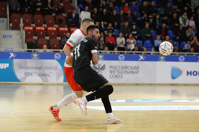 Чемпионат России по мини-футболу среди клубов PARI-Суперлиги. МФК «Тюмень» - КПРФ (Москва) – 2:4 и 3:3