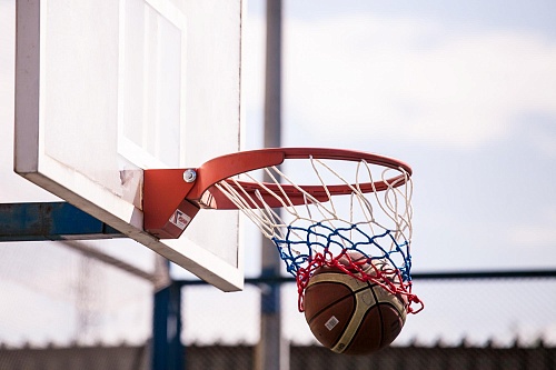 Югорские «студенты» угодили в яму