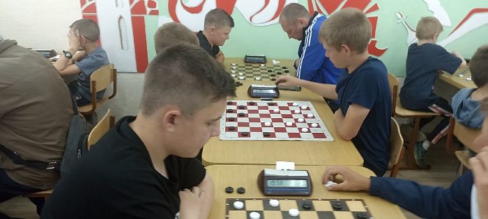 В Тюмени прошёл командный чемпионат области по русским шашкам