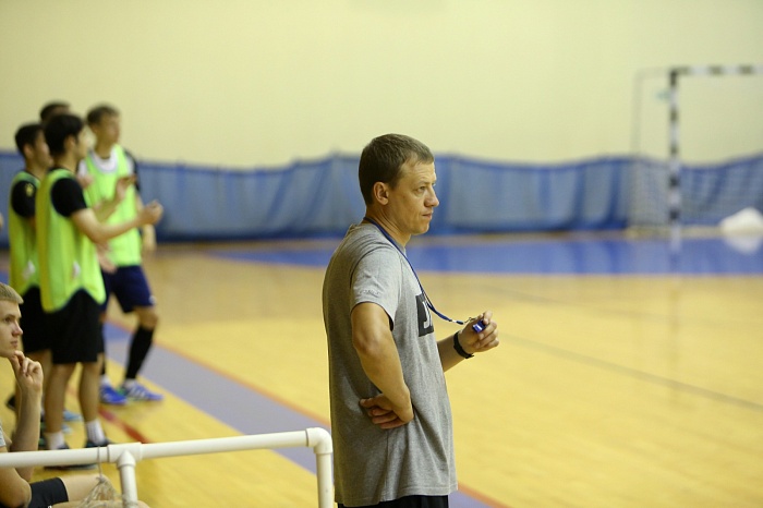 Старший тренер МФК «Тюмень-дубль» Сергей Марадуда: «У футболистов из других регионов, находящихся у нас на просмотре, не хватает школы»