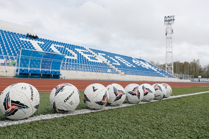 «Тобол», «Кристалл» и «Олимпия» с побед начали чемпионат области по футболу