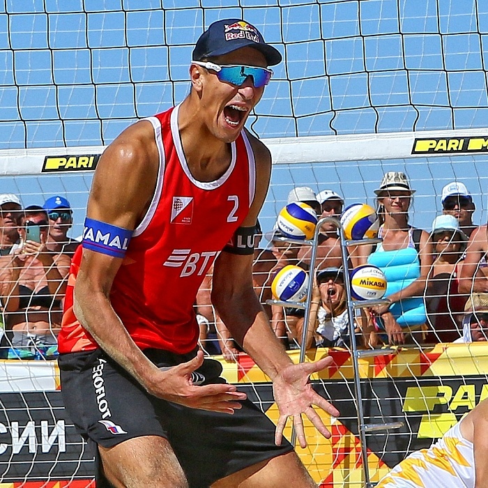 Золотой дубль оформить не удалось