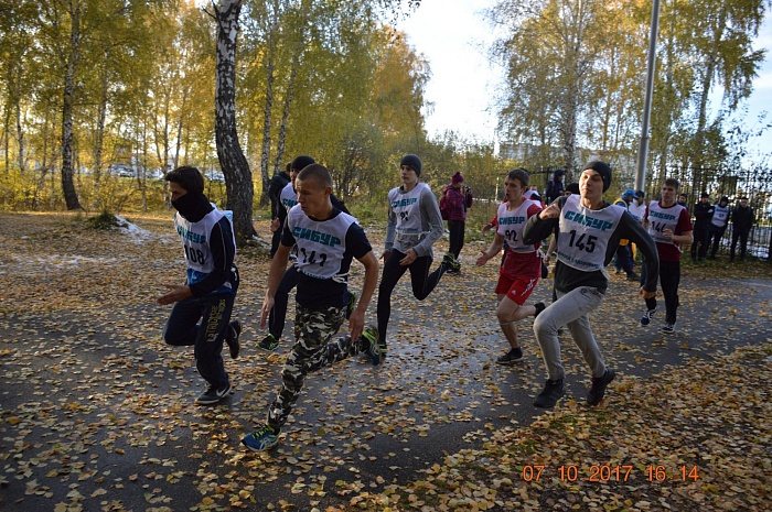 Молодежь встретила «Осенний кросс»