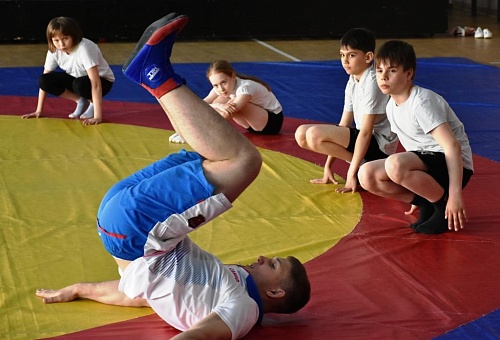 В школьной программе появится самбо