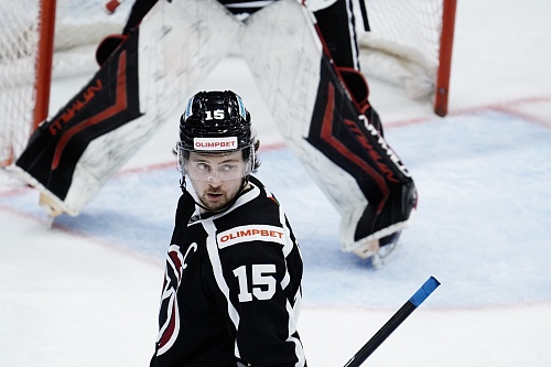 Нападающий хоккейного клуба «Рубин» Георгий Бусаров: «В концовке третьего периода мы подвели своего вратаря»