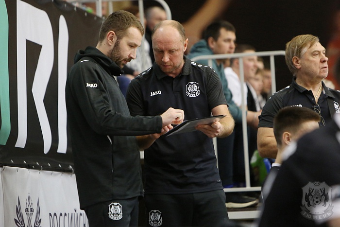 Голы Дениса Абышева и Сергея Чухрия принесли победу «Россару» в чемпионате Тюмени по мини-футболу