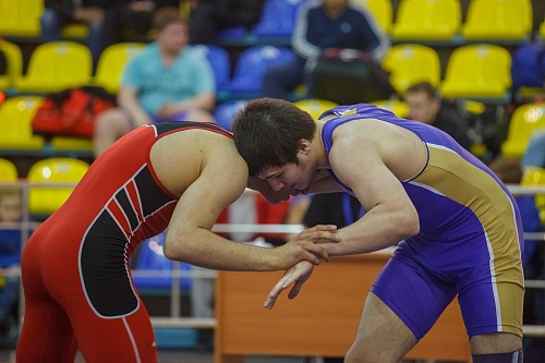 Поднялся на борцовский пьедестал в Челябинске…