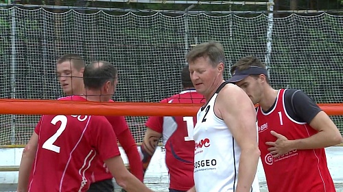 Турнир по пляжному волейболу «Связь поколений»