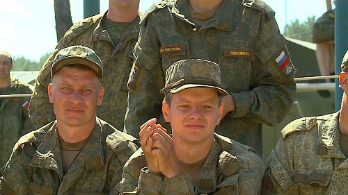 Регби все локации покорны. Играть можно даже на песке