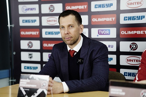 Главный тренер хоккейного клуба «Рубин» Денис Ячменёв: «Нелогичная пропущенная шайба заставила нас сконцентрироваться на атаке»