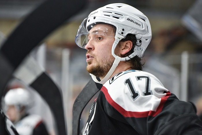 Нападающий хоккейного клуба «Рубин» Георгий Бусаров: «Нам без разницы кому забивать – Худобину или самому Василевскому»