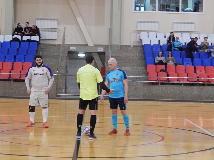 «Бутса» разгромила «Север» в открытом чемпионате Ишима по мини-футболу