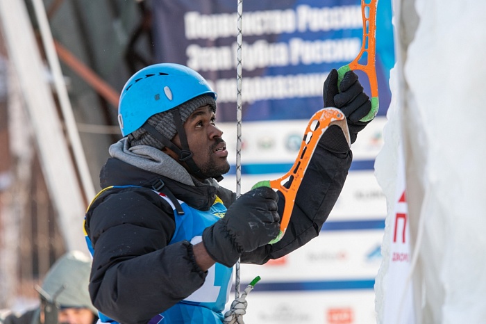 Начальник сборных команд России по ледолазанию Елена Кузнецова: «Наш вид спорта можно развивать и в южных странах, это лишь вопрос денег»