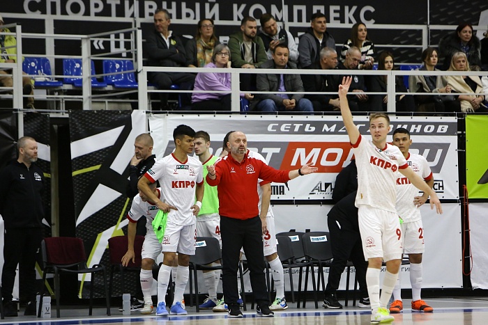 Наставник мини-футбольного клуба КПРФ Бесик Зоидзе: «Тюмень» почувствовала уверенность и набрала ход, и мы это на себе почувствовали»