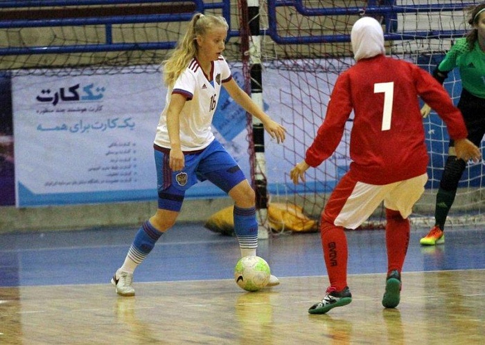 Укрепились футболисткой сборной России