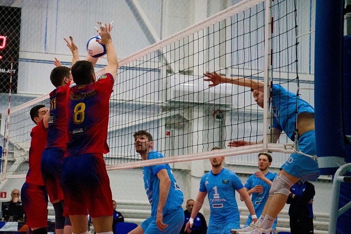 Волейболисты «Тюмени» взяли убедительный реванш у армейцев