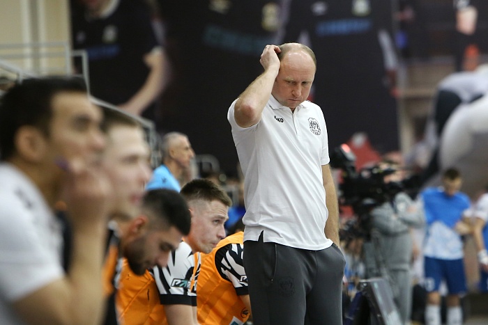 Главный тренер мини-футбольного клуба «Тюмень» Денис Абышев: «Четыре очка в Сыктывкаре – хороший результат. Оба поединка здесь складывались тяжело»