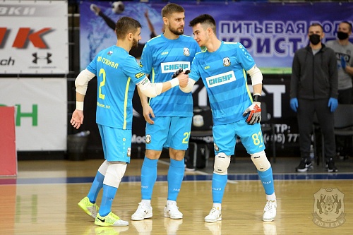 МФК «Тюмень» отправится в Барселону с тремя вратарями